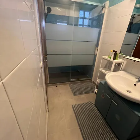 Apartman Sea View 2 Bedroom Vacation *