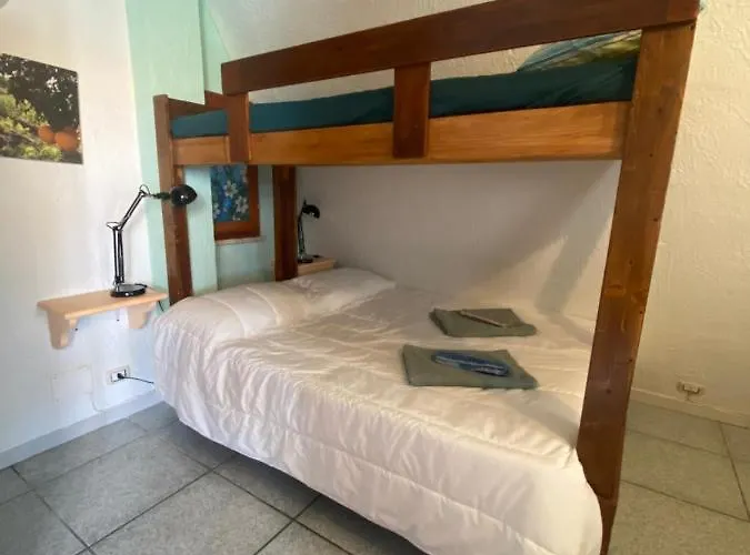 Sea View 2 Bedroom Vacation Appartamento