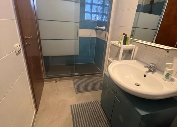 Sea View 2 Bedroom Vacation Appartamento *