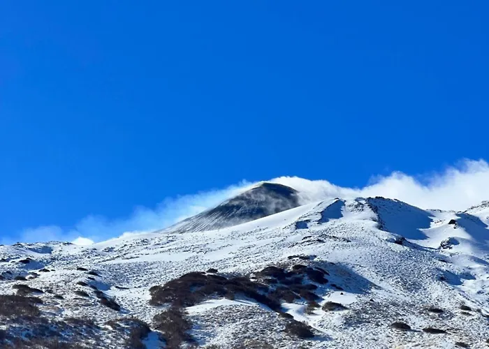 Sea View 2 Bedroom Vacation Apartment Giardini Naxos